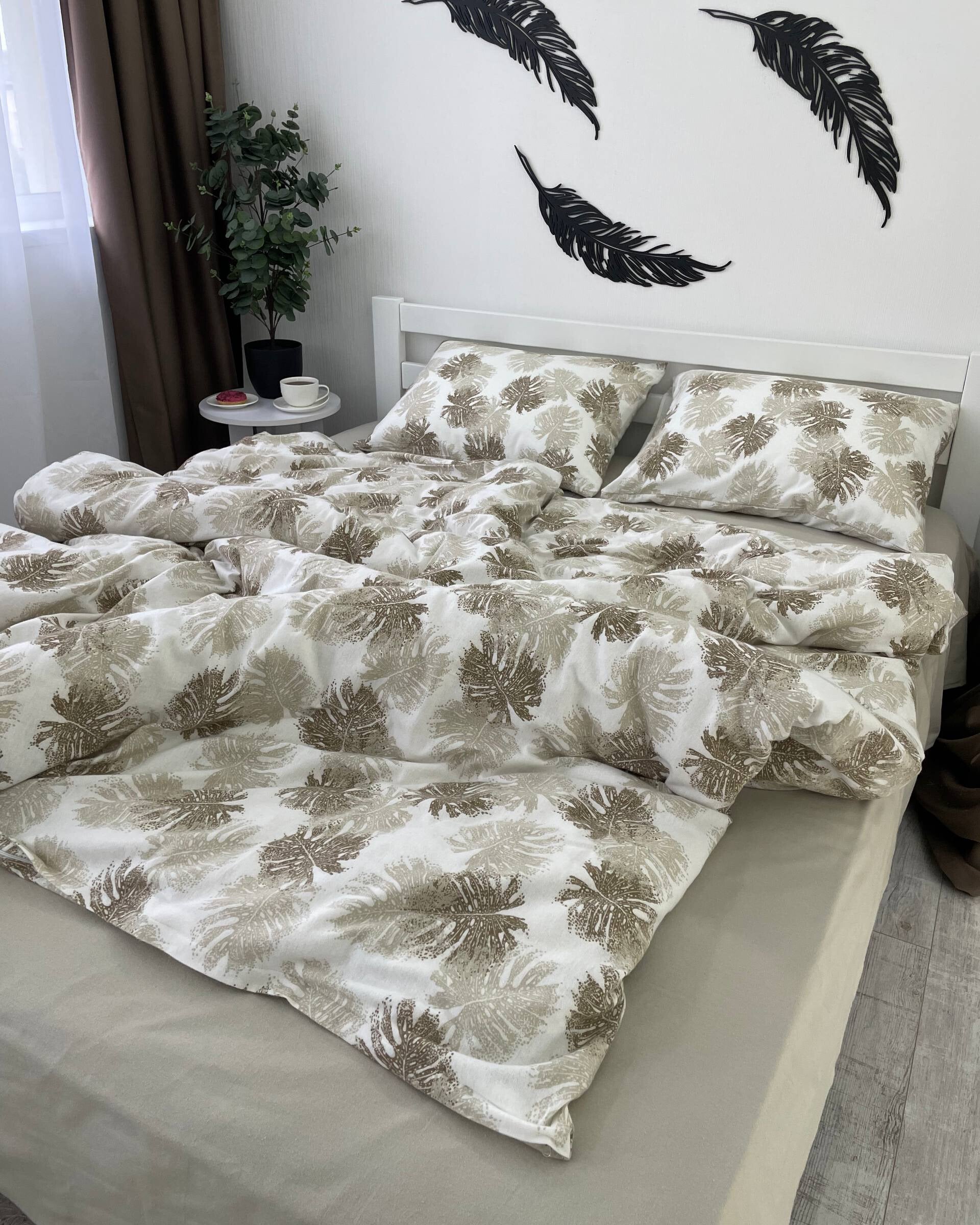 Premium Flannel Bedding Set - Monstera Beige