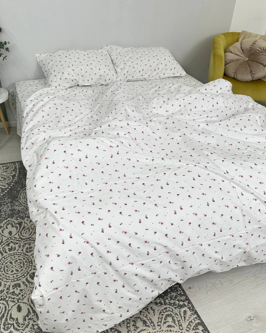 Premium Ranforce Cotton Bedding Set – Blossom Dots