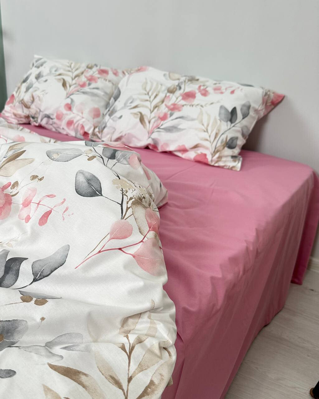 Premium Ranforce Cotton Bedding Set – Pink Breeze