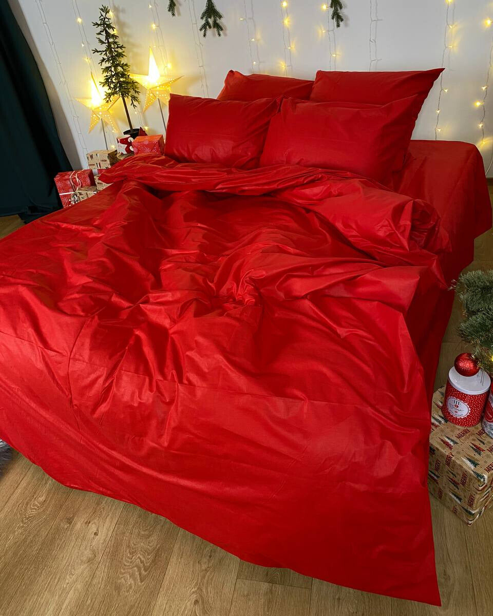 Premium Ranforce Cotton Bedding Set – Holiday Red Glow
