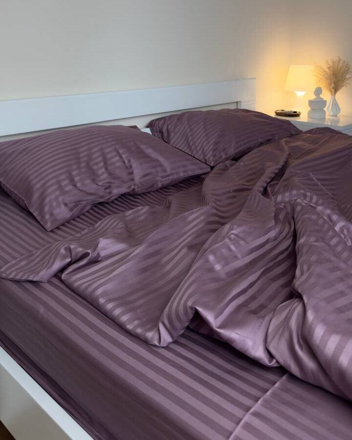Premium Striped Sateen Cotton Bedding Set – Plum Dusk