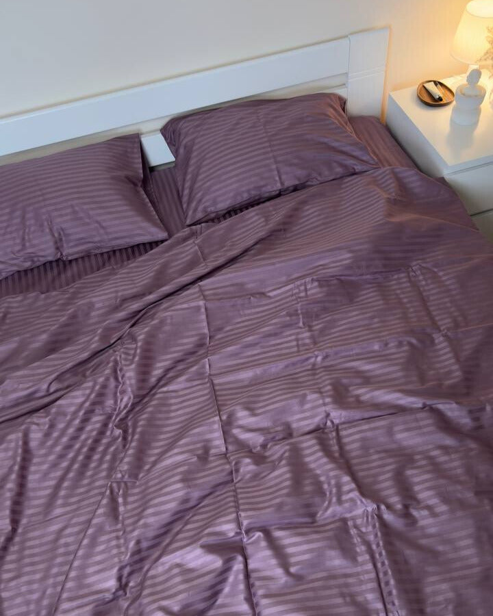 Premium Striped Sateen Cotton Bedding Set – Plum Dusk
