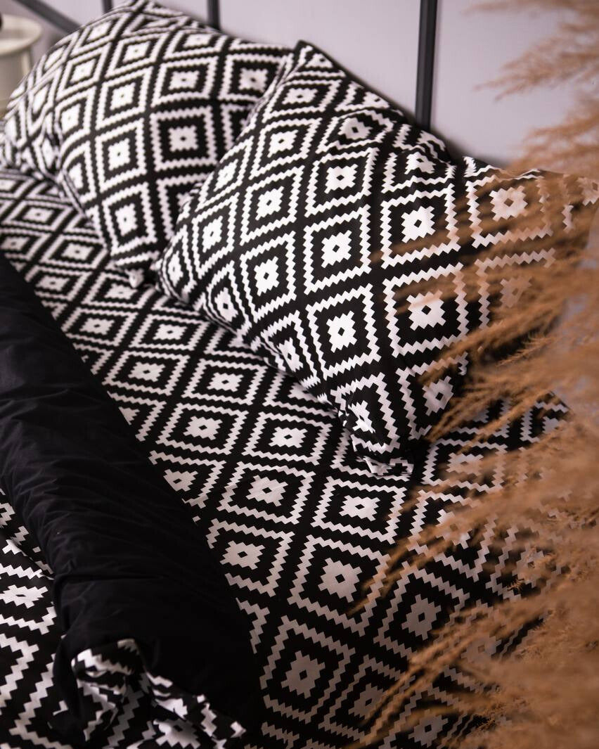 Ranforce Cotton Bedding Set – Black Geo Contrast