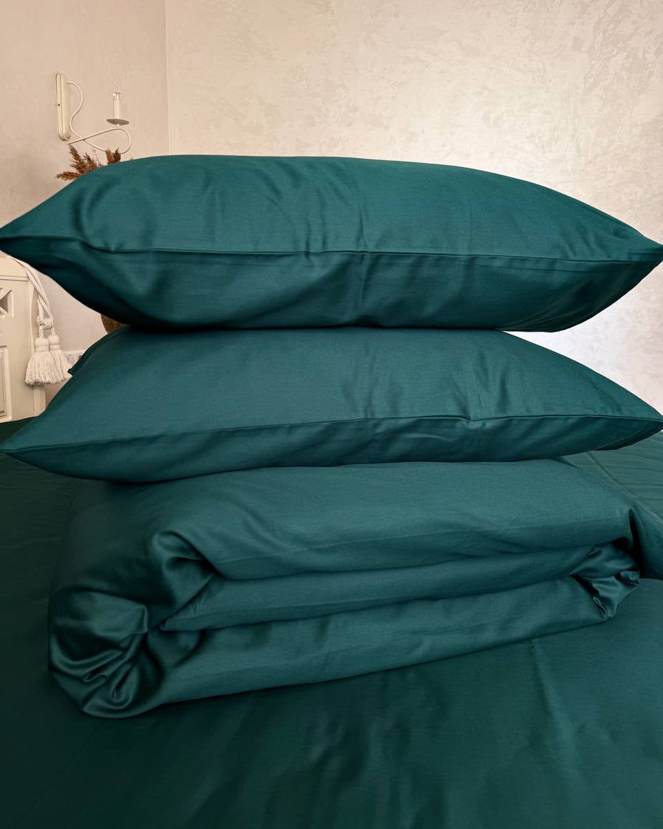 Luxury Cotton Sateen Bedding Set – Emerald Depth