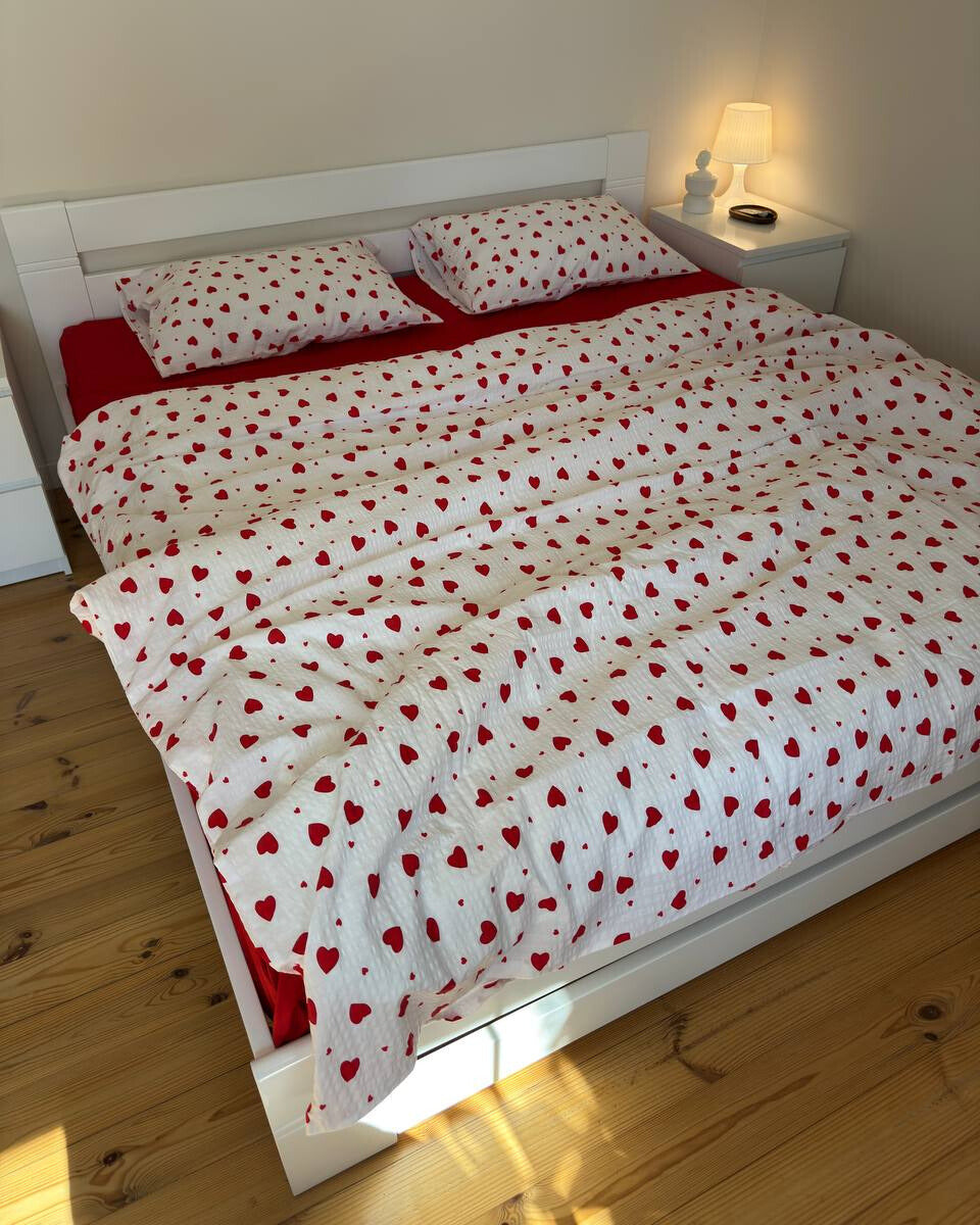 Premium Seersucker Cotton Bedding Set – Red Heart