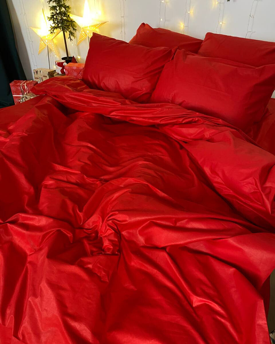 Premium Ranforce Cotton Bedding Set – Holiday Red Glow
