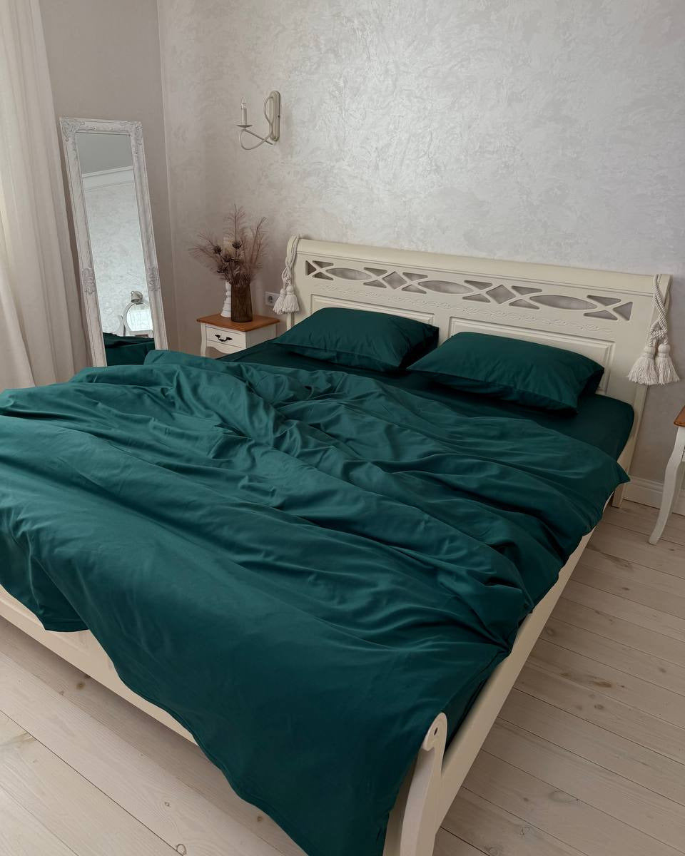Luxury Cotton Sateen Bedding Set – Emerald Depth
