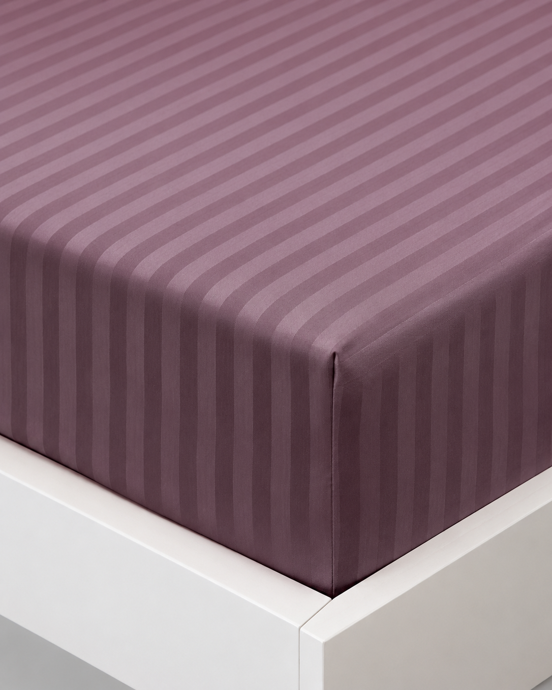 Striped Sateen Cotton Bedding Set – Plum Dusk