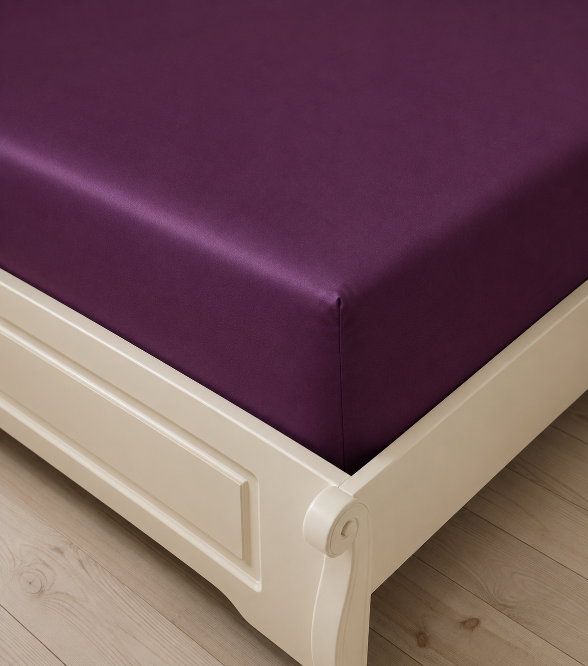 Luxury Cotton Sateen Bedding Set – Deep Plum Elegance
