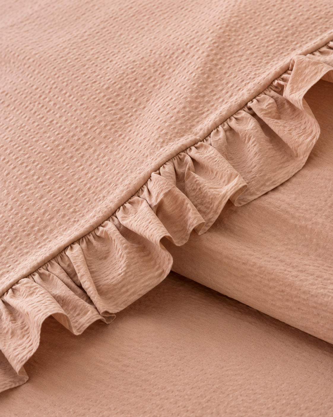 Seersucker Ruffle Cotton Bedding Set — Warm Sand