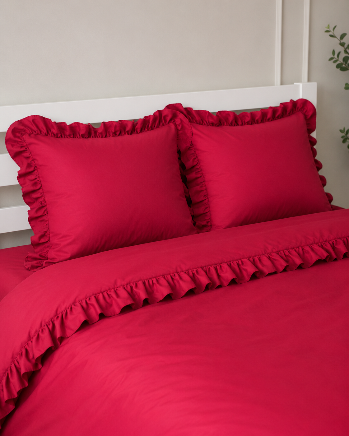 Ranforce Ruffle Cotton Bedding Set – Burgundy Elegance