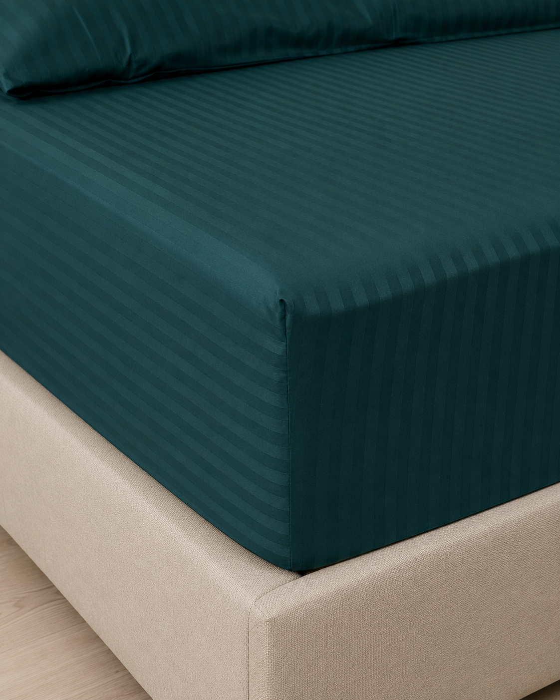 Striped Sateen Ruffle Cotton Bedding Set – Deep Green Elegance