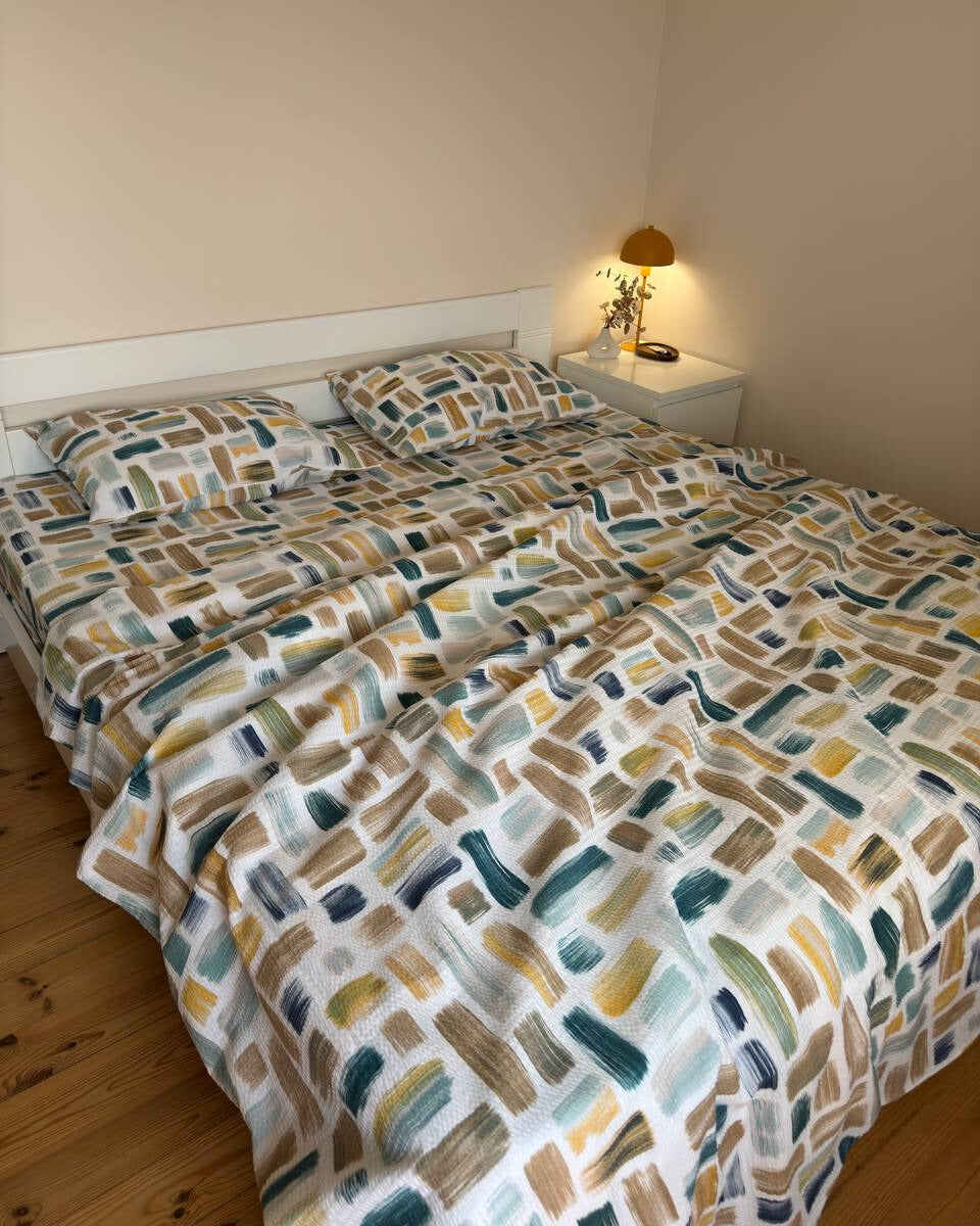 Premium Seersucker Cotton Bedding Set – Brushstroke Multicolor