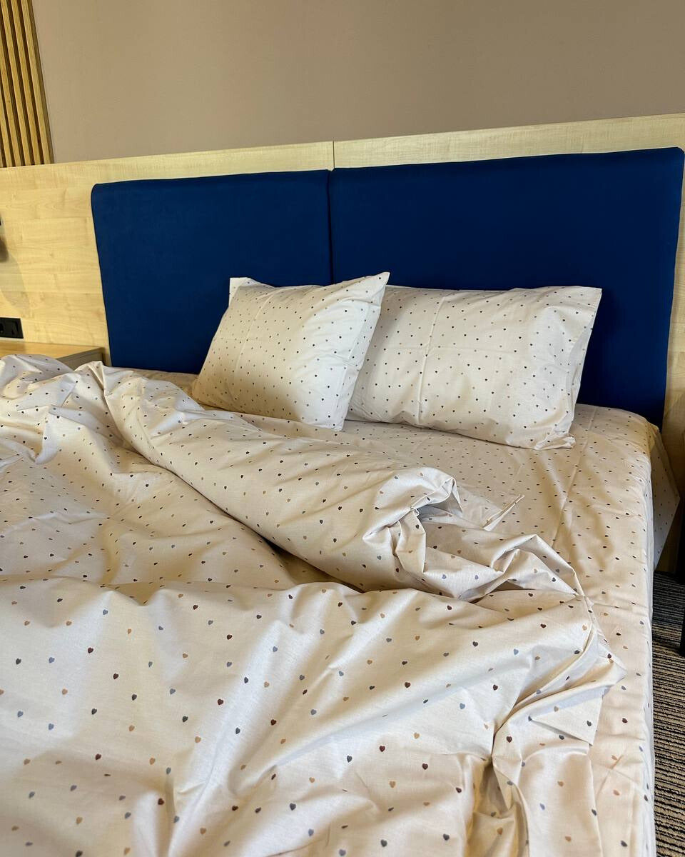 Premium Ranforce Cotton Bedding Set – Beige Mini Hearts