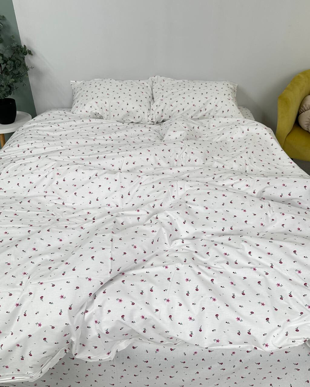 Premium Ranforce Cotton Bedding Set – Blossom Dots