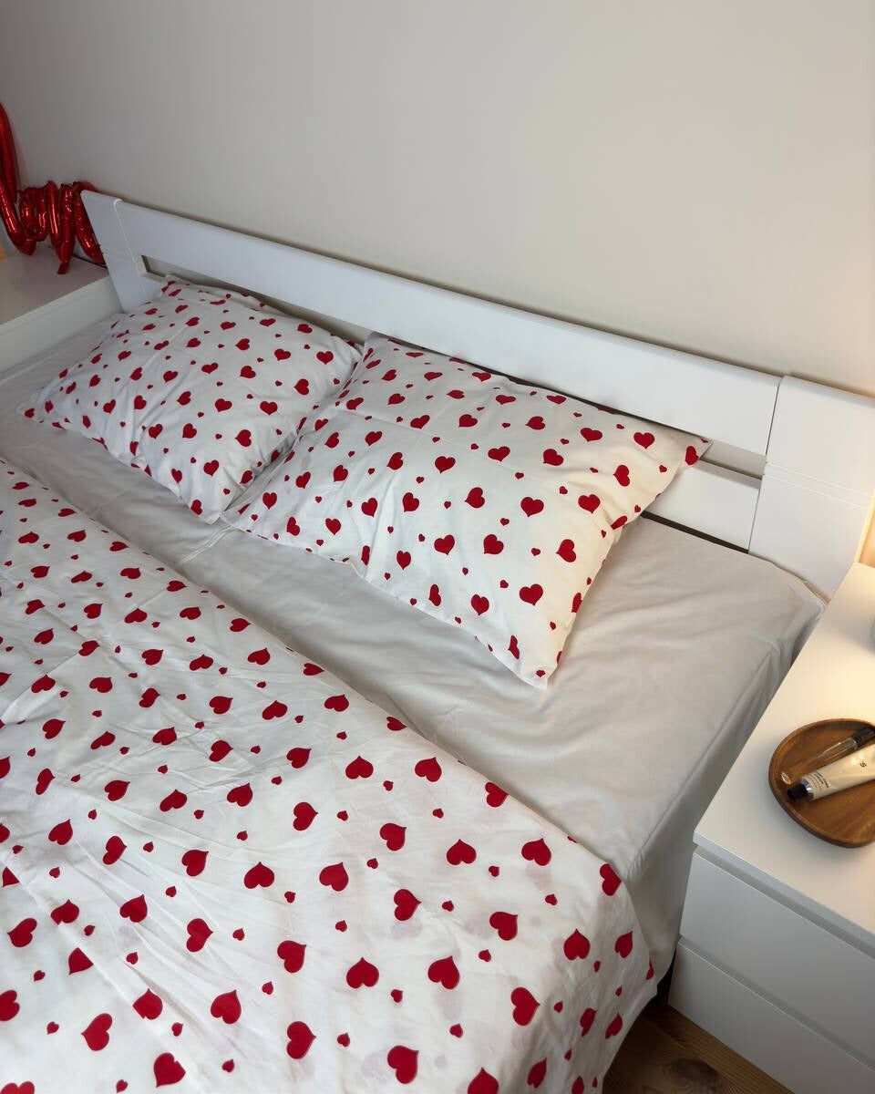 Premium Ranforce Cotton Bedding Set – Red Heart Romance