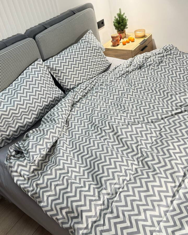 Premium Ranforce Cotton Bedding Set – Grey Motion Lines