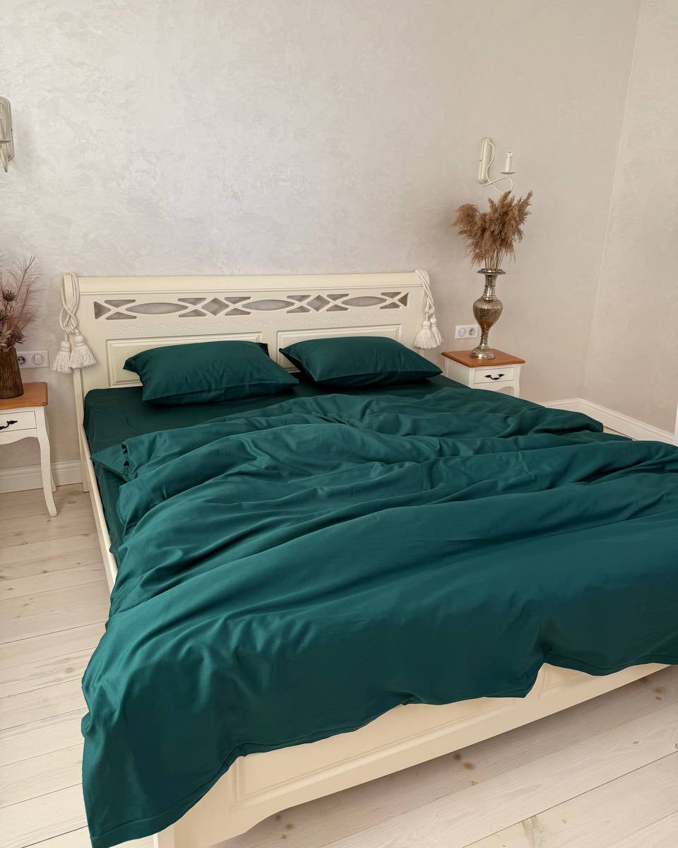 Luxury Cotton Sateen Bedding Set – Emerald Depth