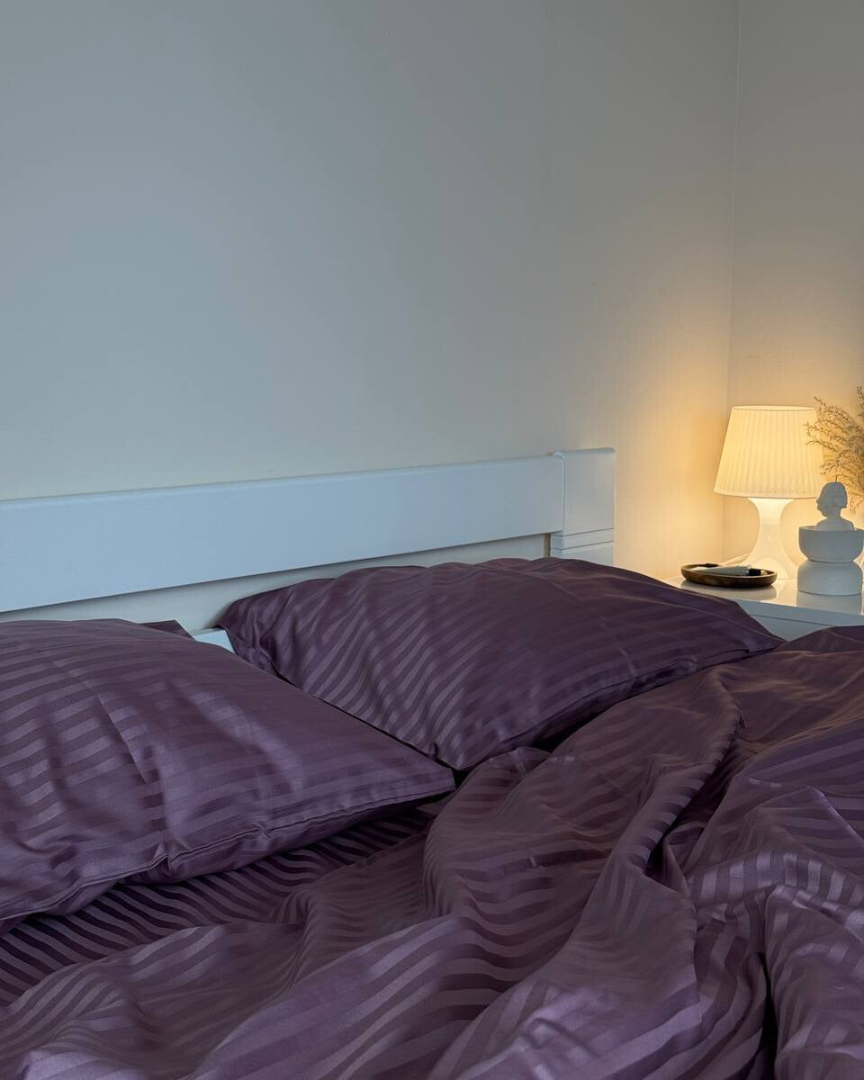 Premium Striped Sateen Cotton Bedding Set – Plum Dusk
