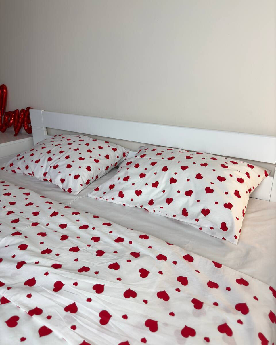 Premium Ranforce Cotton Bedding Set – Red Heart Romance