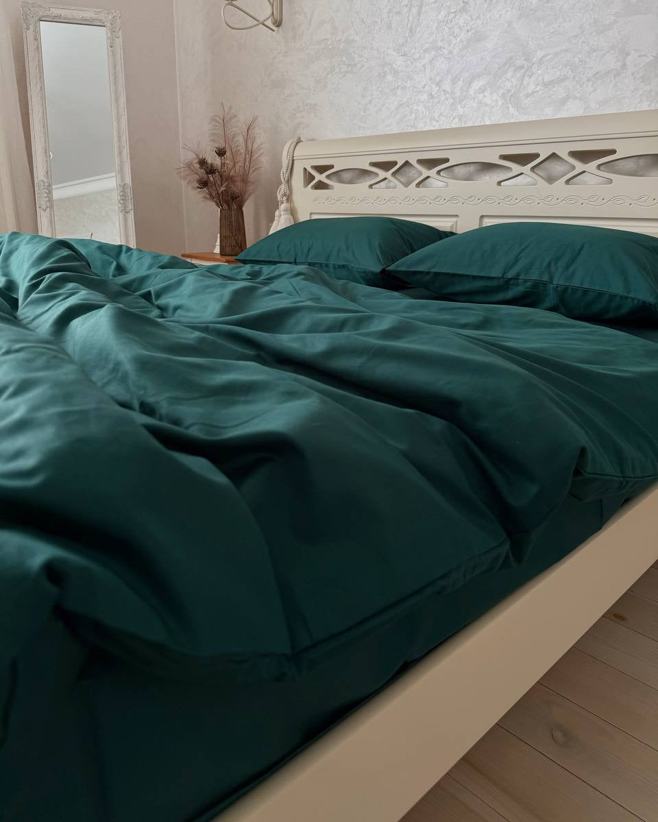Luxury Cotton Sateen Bedding Set – Emerald Depth