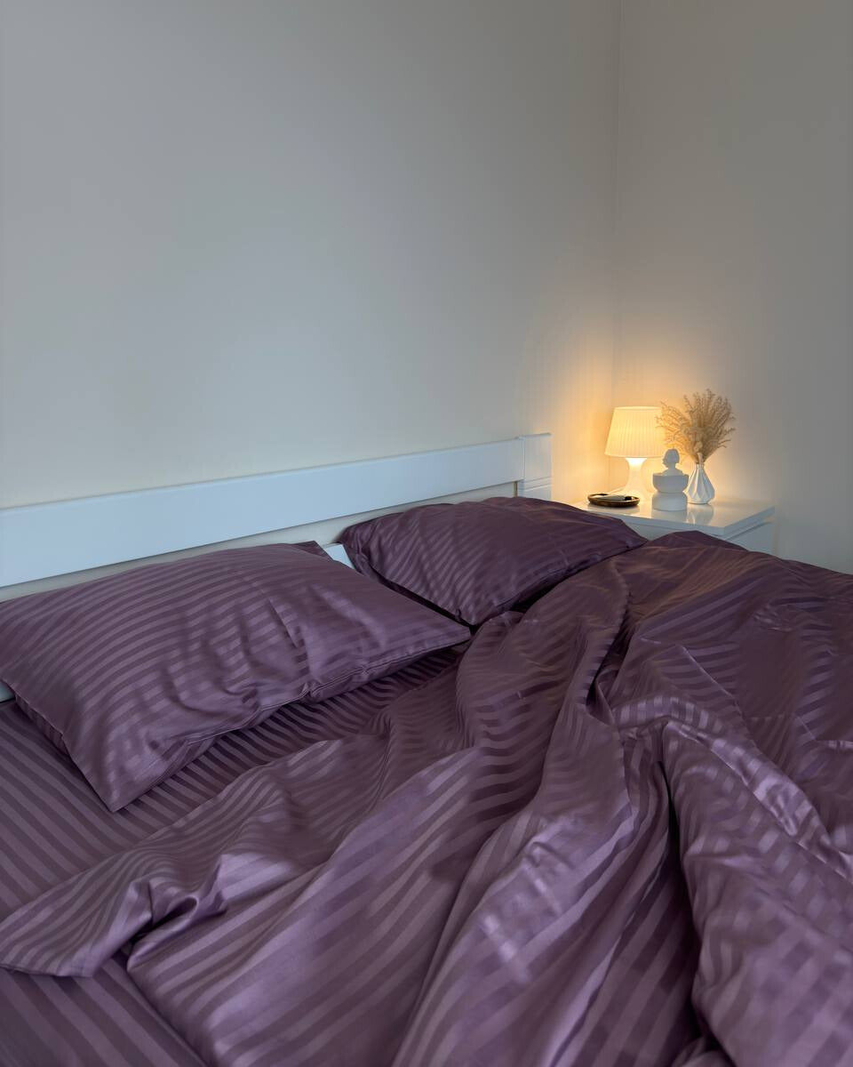 Premium Striped Sateen Cotton Bedding Set – Plum Dusk