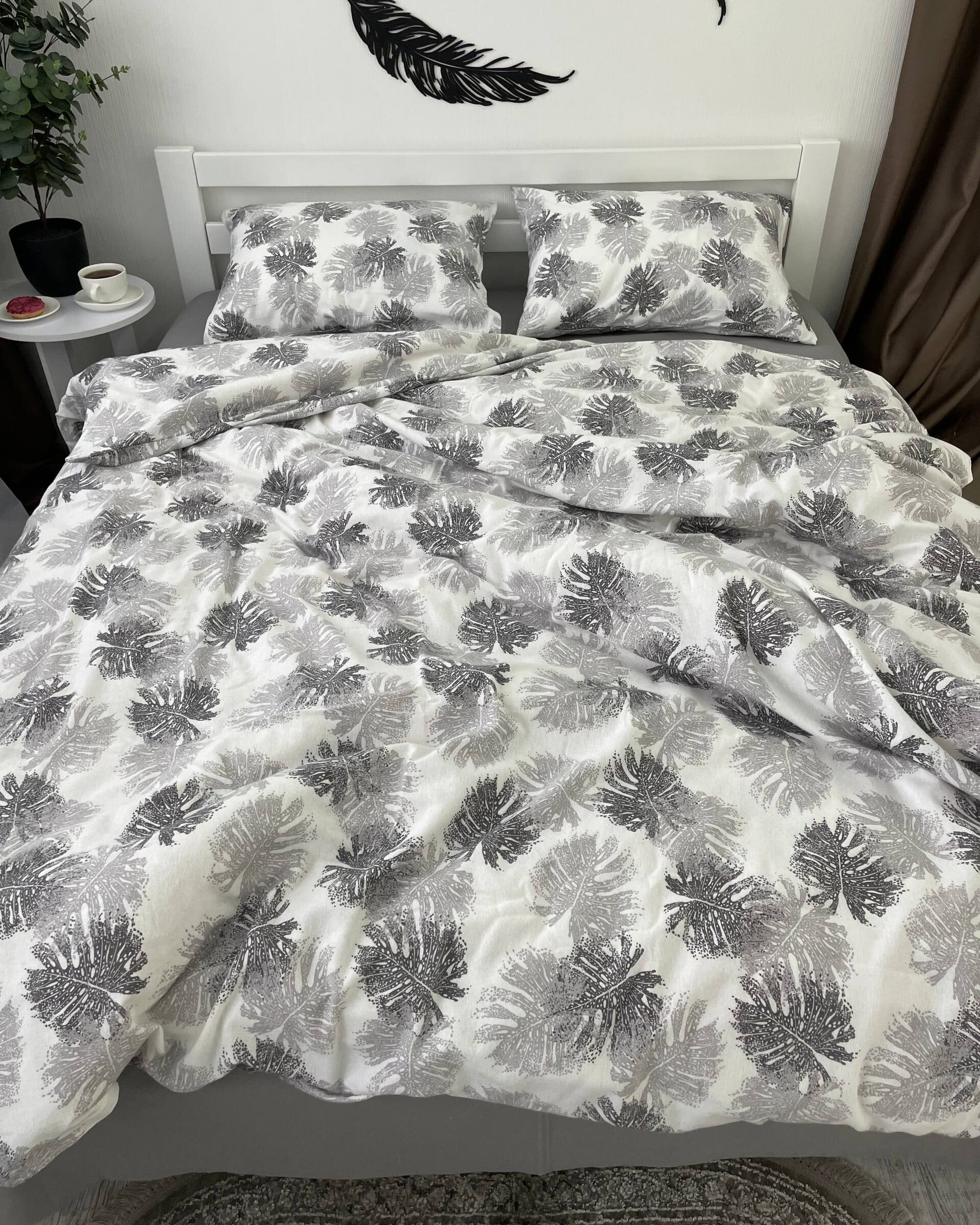 Premium Flannel Bedding Set - Monstera Grey