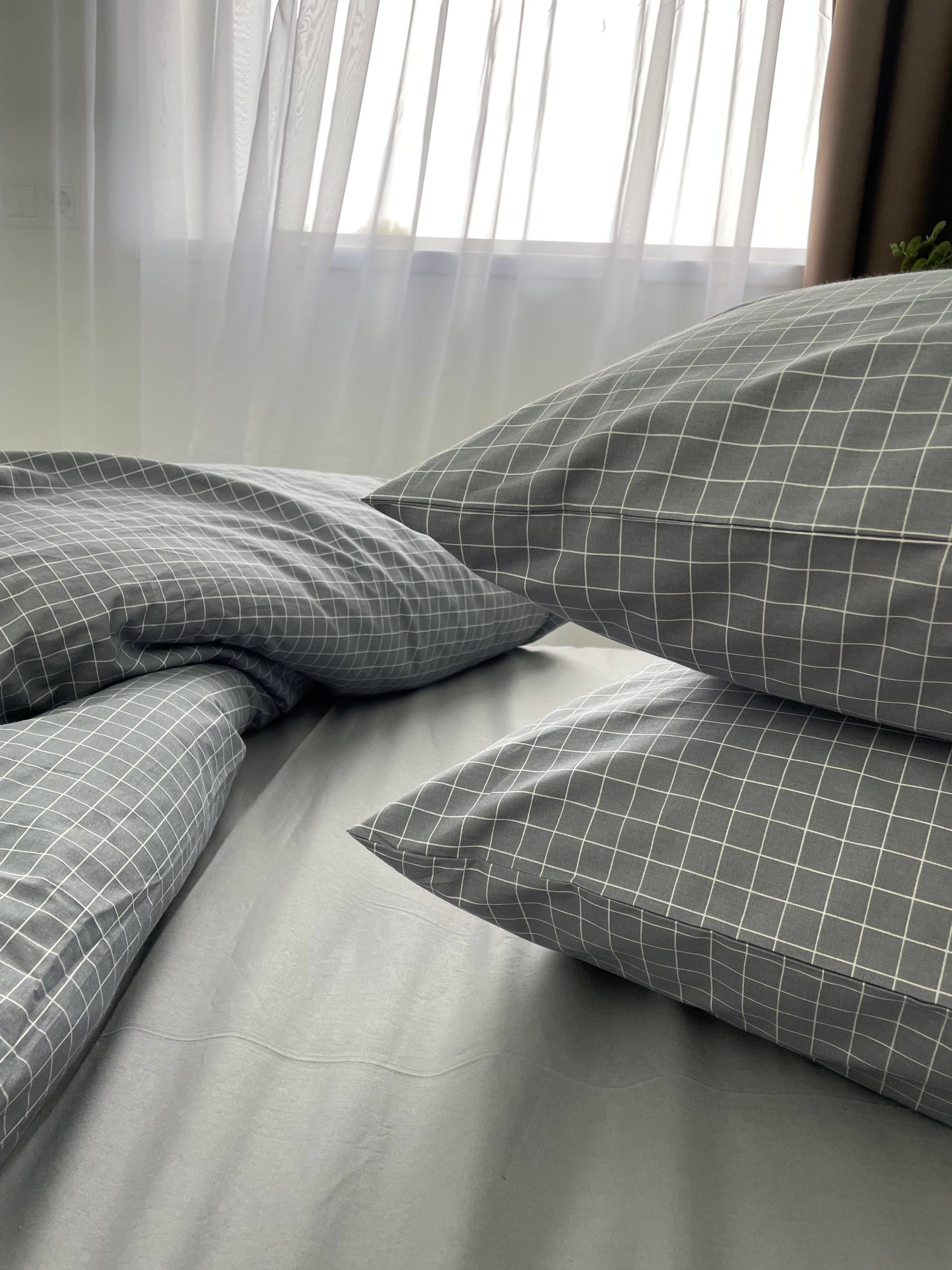 Premium Ranforce Cotton Bedding Set – Grey Grid Classic