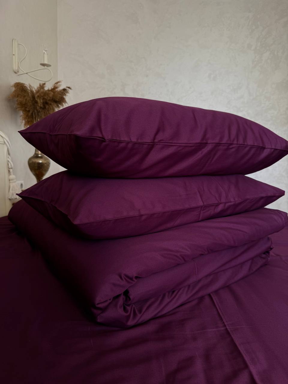 Luxury Cotton Sateen Bedding Set – Deep Plum Elegance