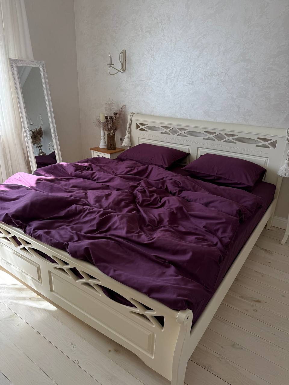 Luxury Cotton Sateen Bedding Set – Deep Plum Elegance